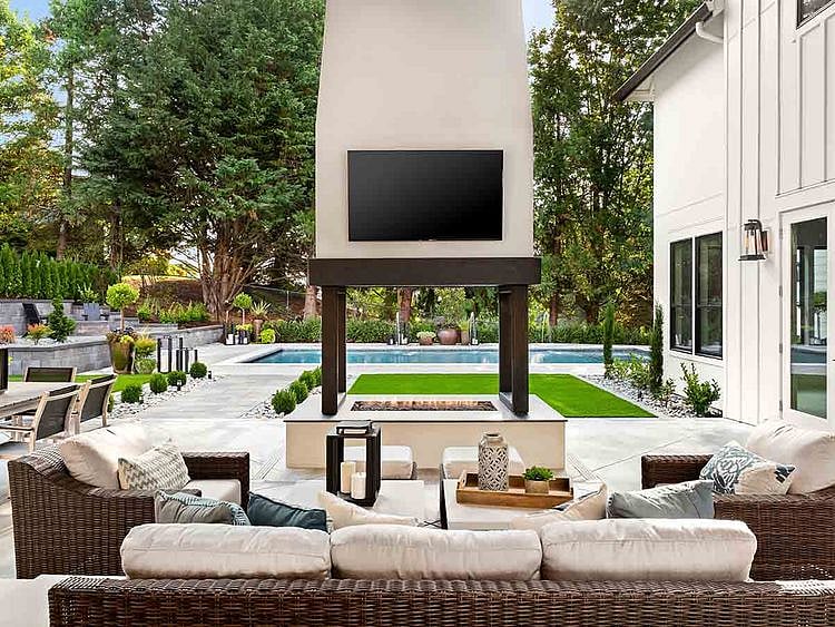 outdoor tv