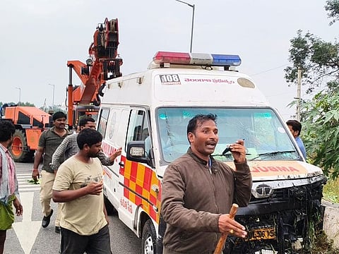  A thief stole a 108 ambulance from a hospital in Hayathnagar and fled towards Vijayawada at high speed, using the siren.
