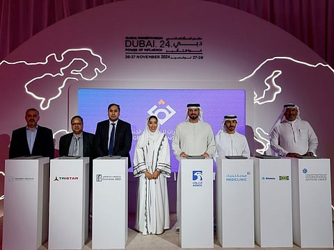 Ahmed Ali, Executive Director of Mediclinic Middle East (second from right), signed the pledge along with other dignitaries 