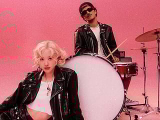 Rose and Bruno Mars in the popular music video, 'APT'.