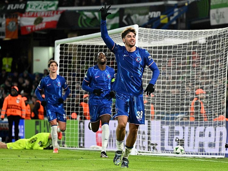 The 18-year-old Guiu took over as the competition's leading scorer with six goals