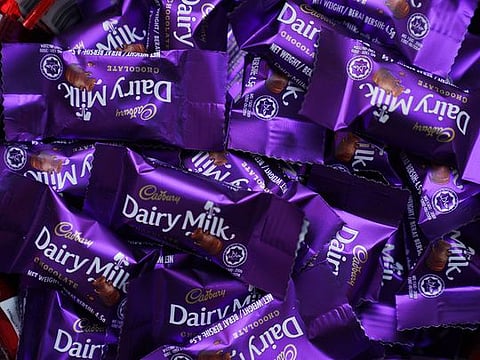 Cadbury was among 100 firms including Unilever missing from a new list of 386 royal warrant holders, although Bacardi and Nestle retained their warrants. 