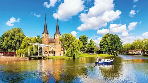 Delf features a classic grid of canals lined with lime trees and red-brick houses, many of them dating back to the 17th and 18th centuries 