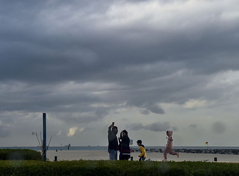 GlobWeather Channel UAE Weather Alert: Fog, Rain, Hail & Strong Winds Expected This Weekend