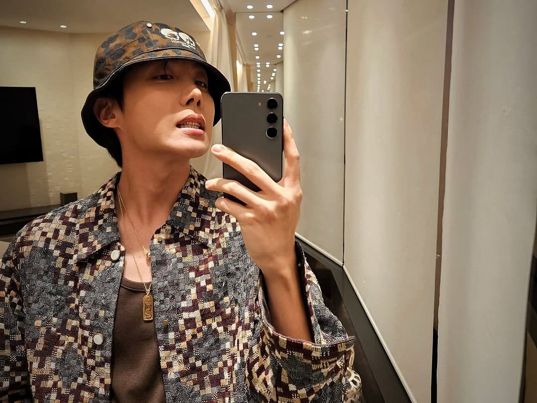 BTS J-HOPE展示会 バケットハット Bucket Hat j-hope Exhibition AND WHAT Bucket Hat - A-KPOP
