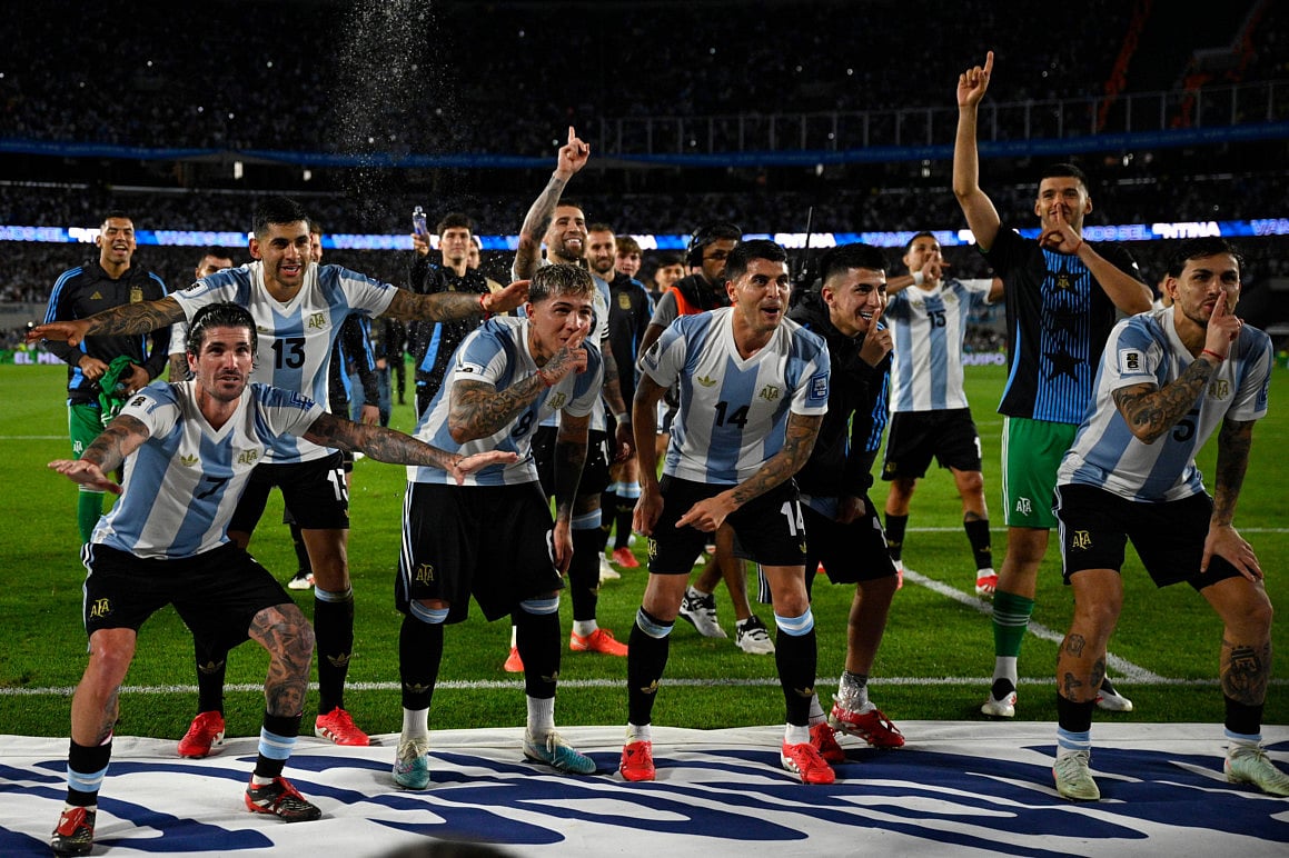 Argentina rout Brazil to cap World Cup qualification party