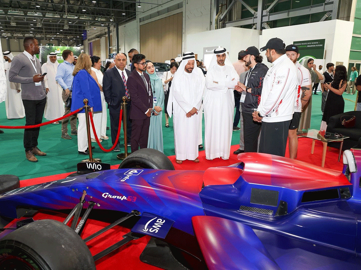 Evolve Future Mobility Show debuts AI-powered A2RL Autonomous Formula 1 ...