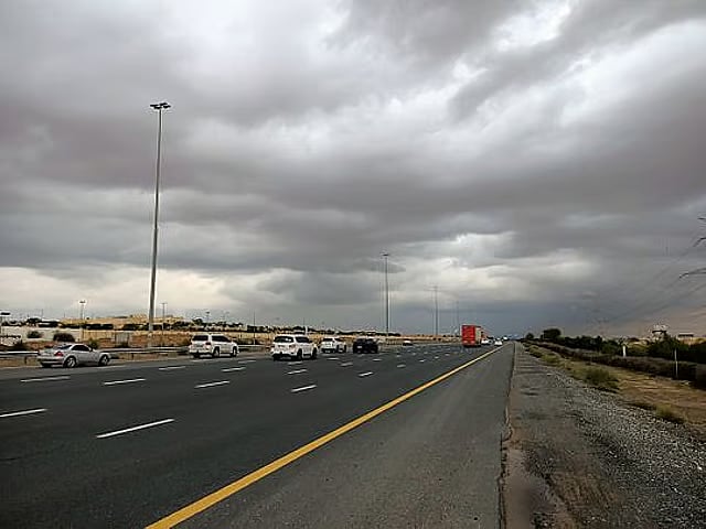 Overcast skies, rain expected in UAE, minimum temperatures to drop to 18°C