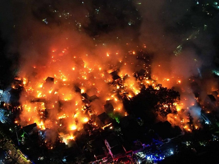 Malabon fire destroys dozens of homes, displacing hundreds