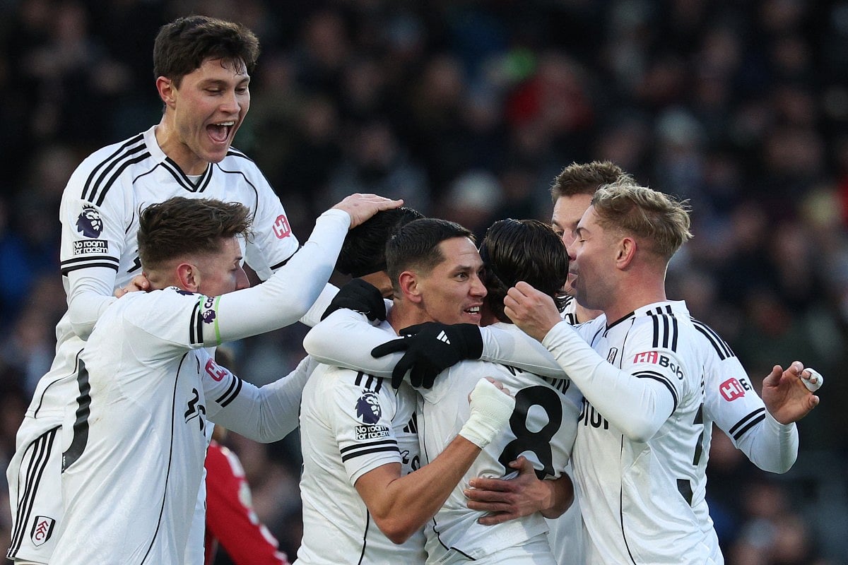 Liverpool held by Fulham after last-gasp Reed rocket