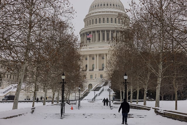 Historic US Winter Storm Claims 10 Lives, Causes Widespread Power Outages