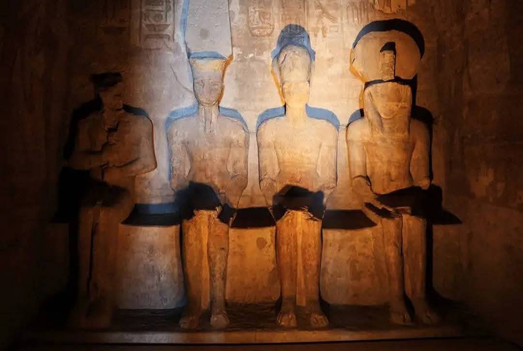 2,000 Tourists Witness Ramses II Sun Alignment at Abu Simbel, Egypt