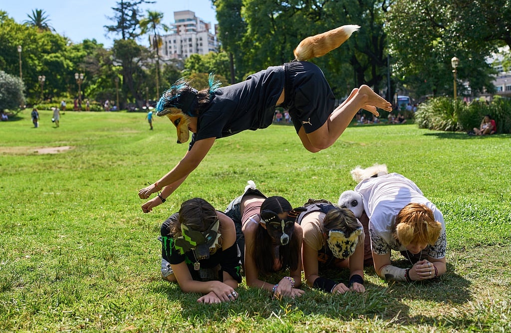 viral-phenomenon-in-argentina-has-young-people-identifying-themselves
