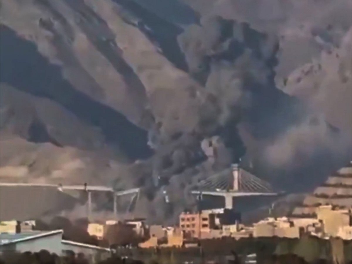B1 bridge in Iran toppled as Trump escalates threats