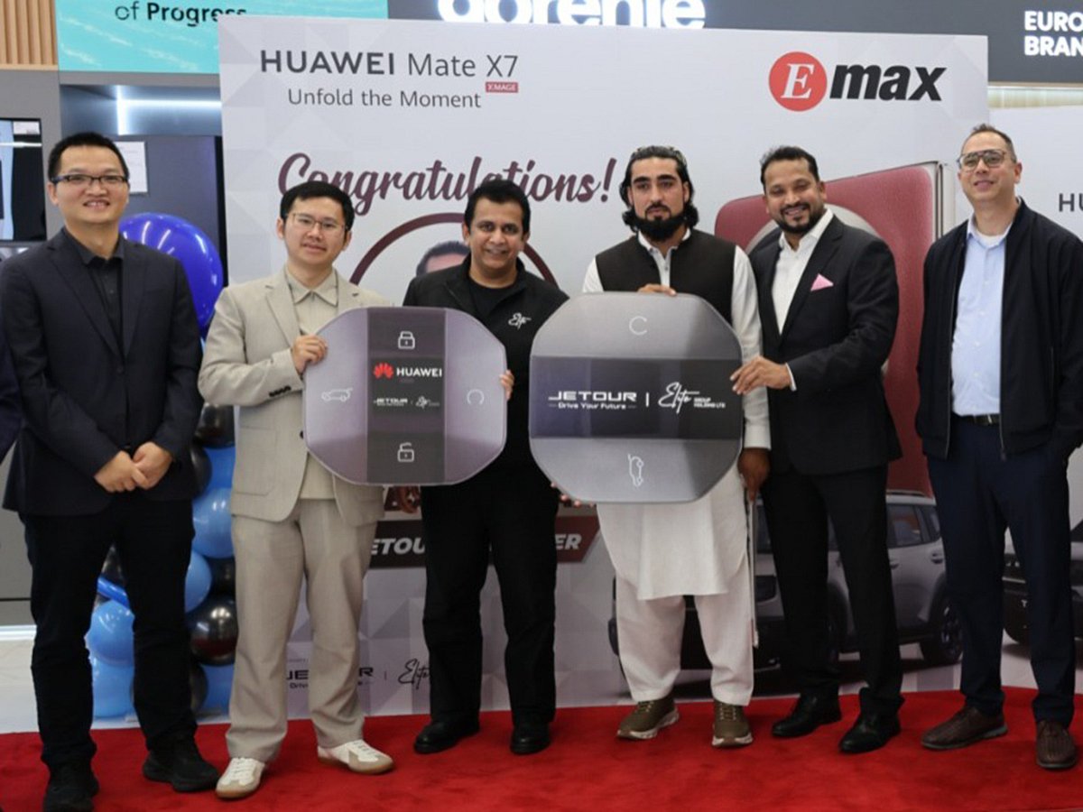 Misbah Ullah drives away in Jetour T1 as Emax–Huawei Mate X7 raffle ...