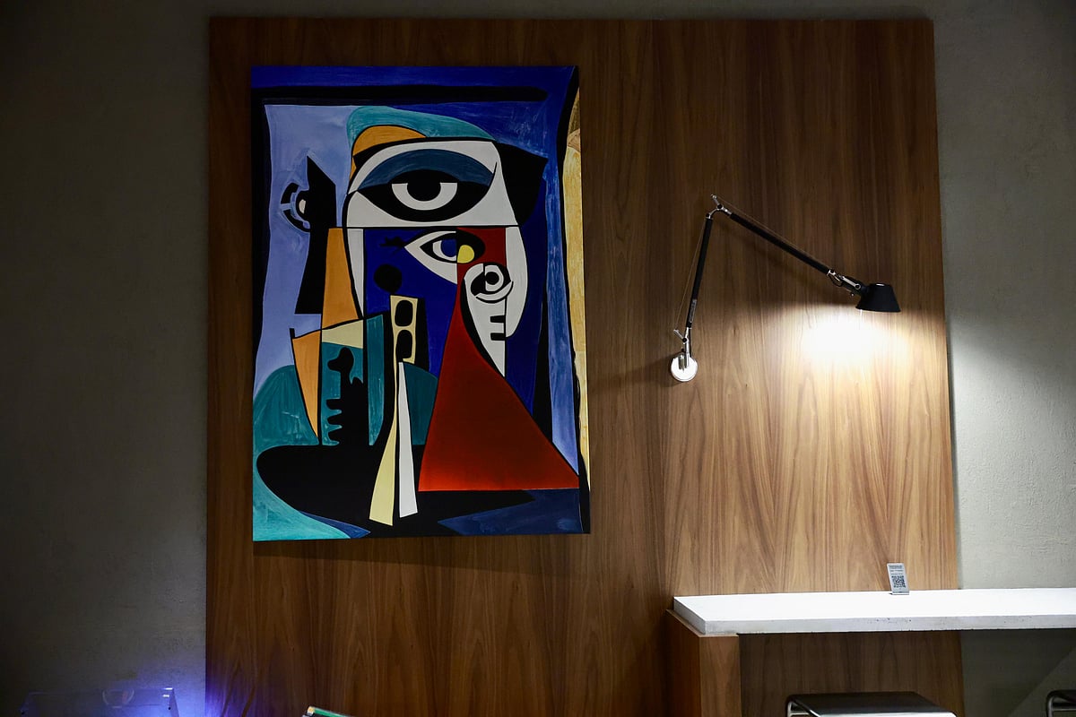 Painting on the wall in Yesterday Dubai