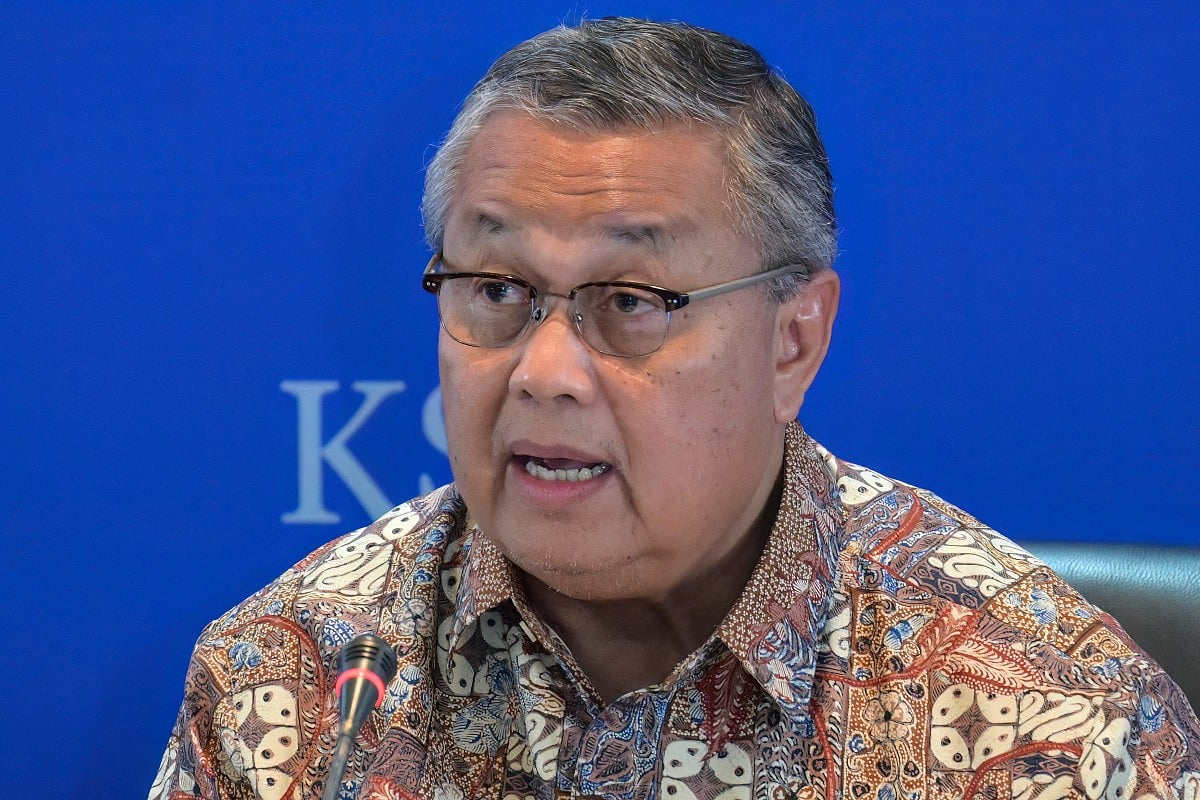 Indonesia bank chief quits, adding uncertainty to struggling economy