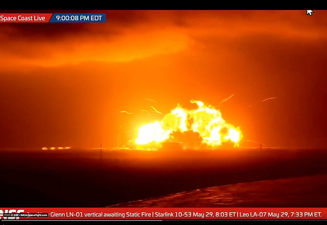 Blue Origin’s New Glenn rocket explodes in static fire test