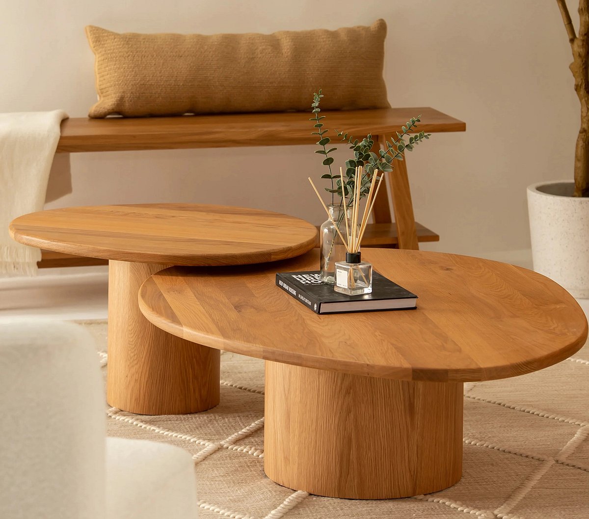UAE Interior Trends: Minimalist Coffee Tables Dominate 2024 Living Room Market