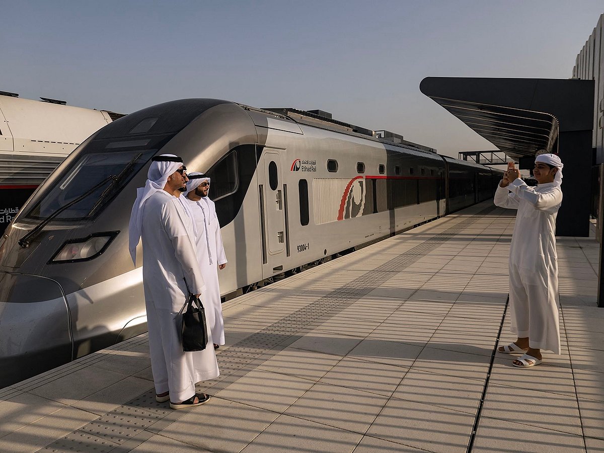 Etihad Rail cuts passenger fares by 50% for children and 20% for seniors