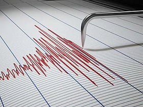 New Zealand warns of tsunami threat after 5.9-magnitude quake