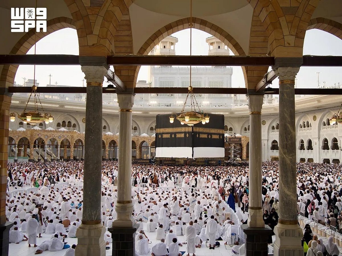 Saudi Arabia launches real-time crowd tracking service at Mecca Grand ...