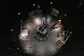 Private mission to rescue NASA's aging telescope runs into its own trouble