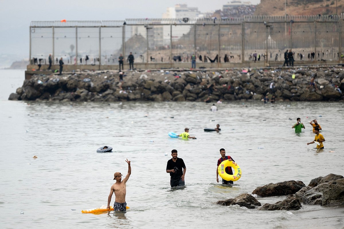 60 000 Migrants Enter Spain s Ceuta As At Least 34 Die 60-000-migrants-enter-spain-s-ceuta-as-at-least-34-die
