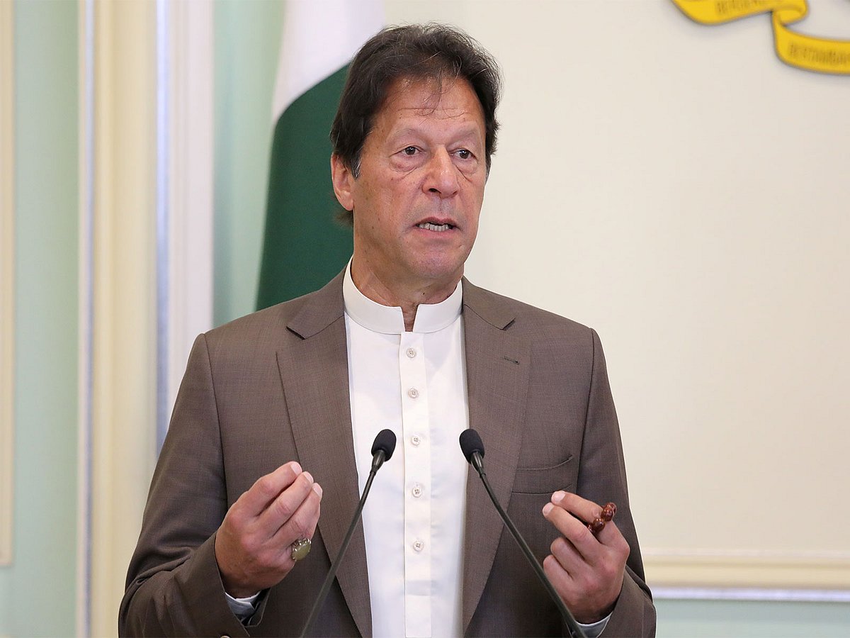 Imran Khan meets his wife and sister in Adiala Jail