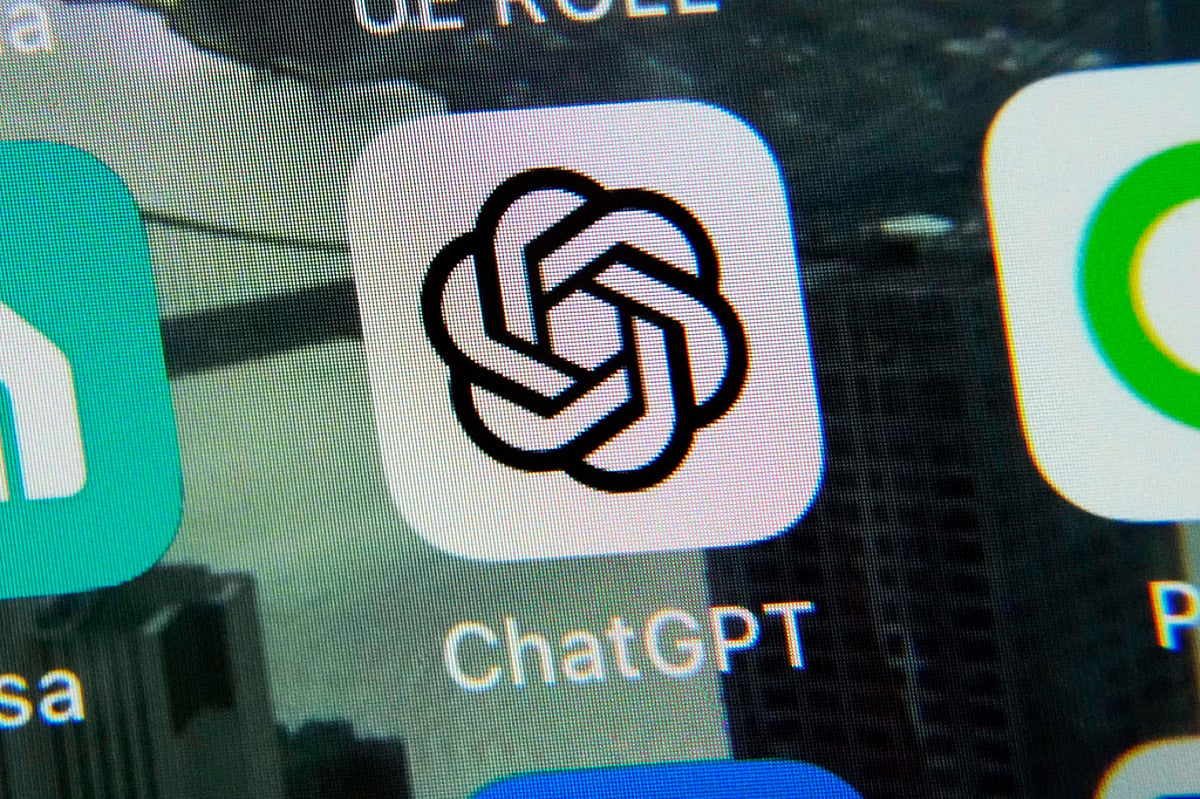 Bottom Lock Pin ChatGPT now lets you lock private chats with a PIN or Face ID