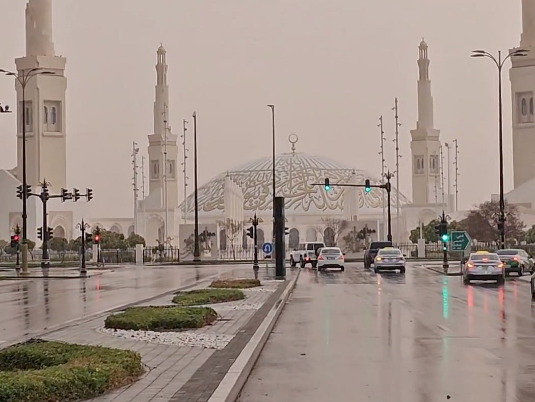 UAE weather: Rain hits Al Ain, drizzle in Fujairah as convective clouds ...