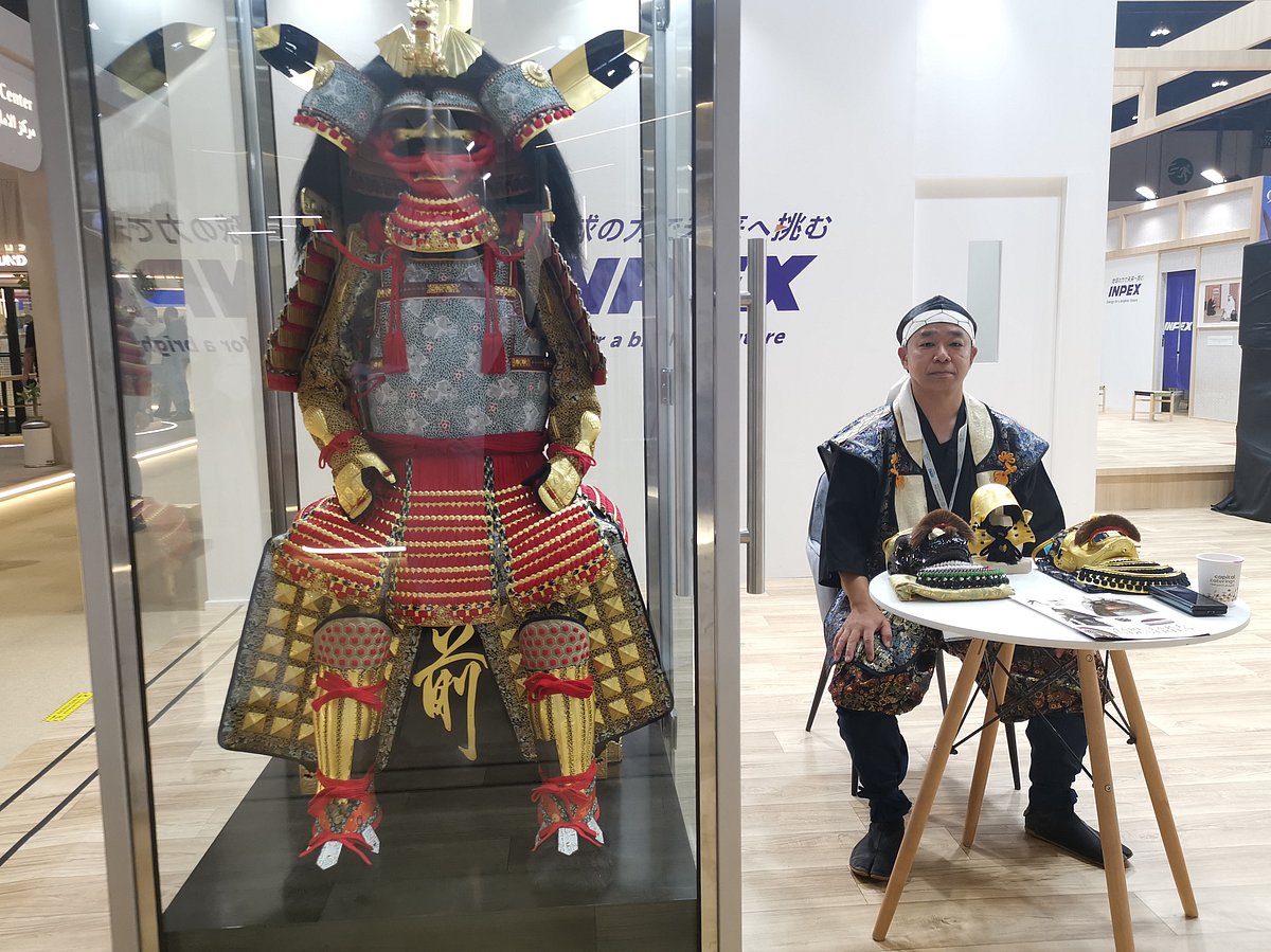 500-Year-Old Samurai Armour Unveiled in Abu Dhabi: Rare 16th-Century ...