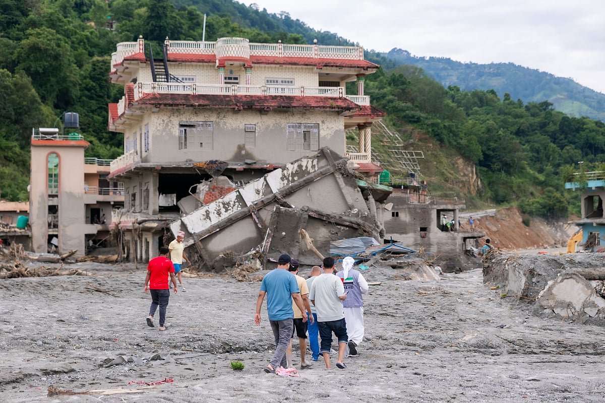 UAE search and rescue team begins mission in Nepal’s Rasuwa
