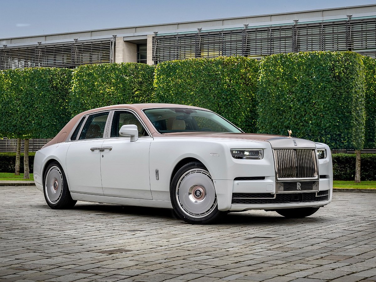 Inside Dubai’s Rolls-Royce studio where buyers turn personal stories ...