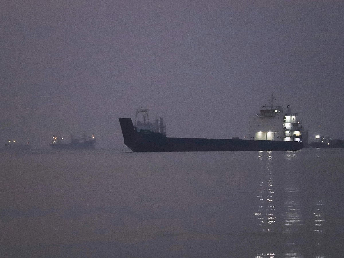 US-Iran Tensions: Key Updates for UAE Residents on Flights, Security ...