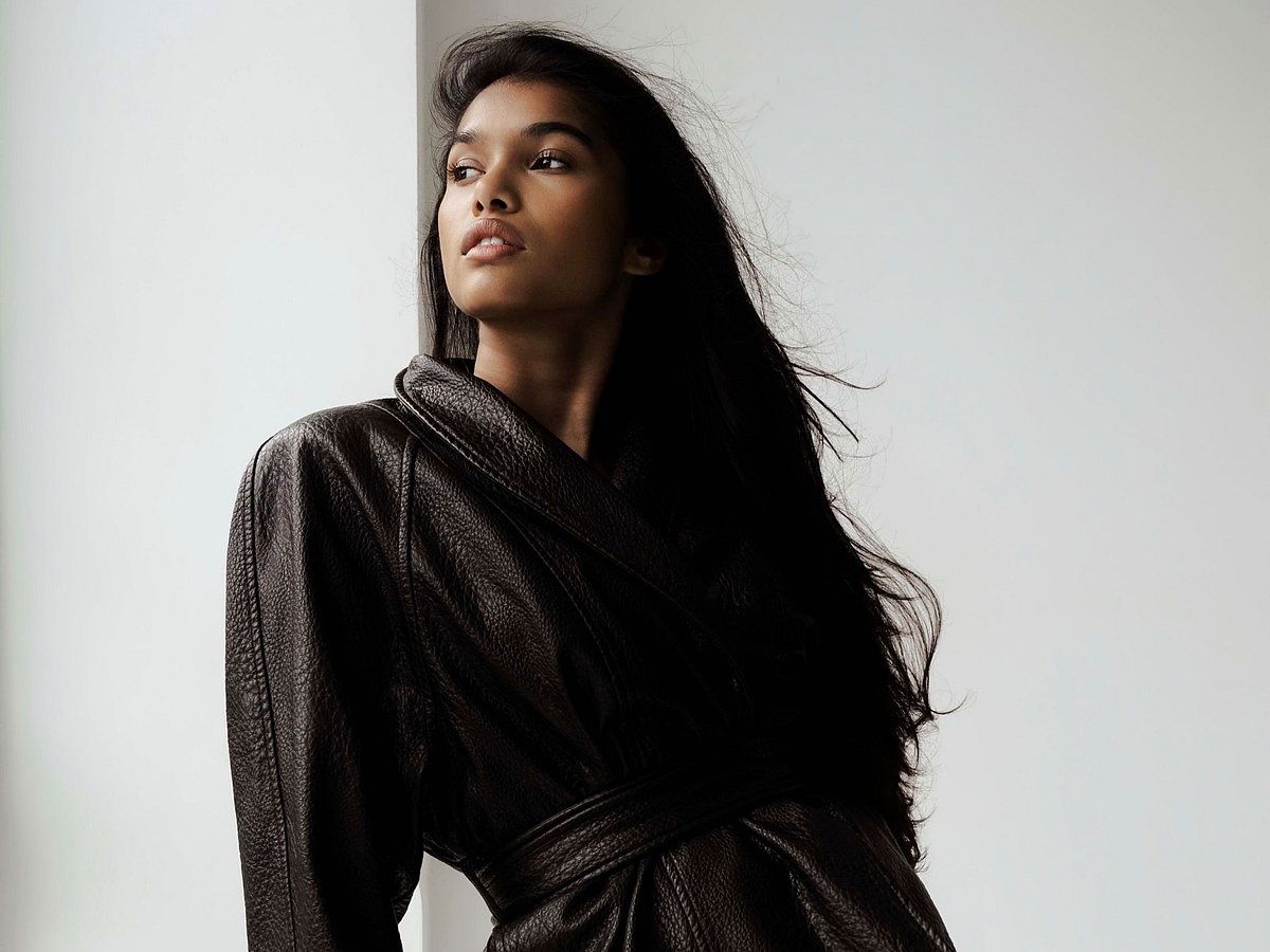 Kerala-Origin Model Ravleen Varghese Shines at Victoria's Secret ...