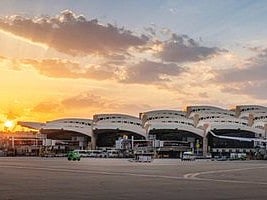 Riyadh airport resumes flights following Houthi attacks