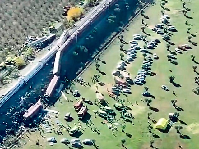 Spain Train Crash: 68 Dead, Over 100 Injured in High-Speed Collision ...