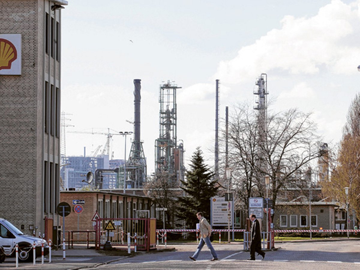 Shell Iraq Shell plans to raise Iraq field output