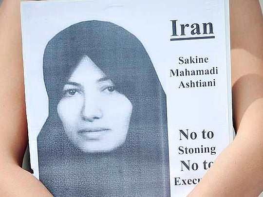 Woman in Iran stoning case denies flogging