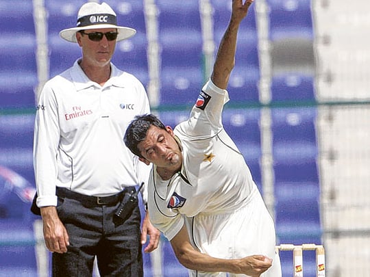 Pakistan pacer rocks Sri Lanka