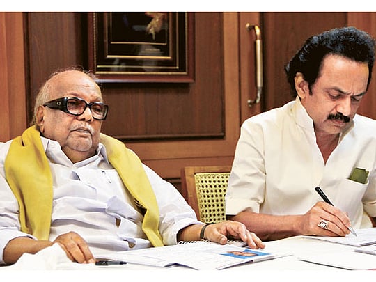 Congress strikes deal with DMK over seat-sharing in Tamil Nadu