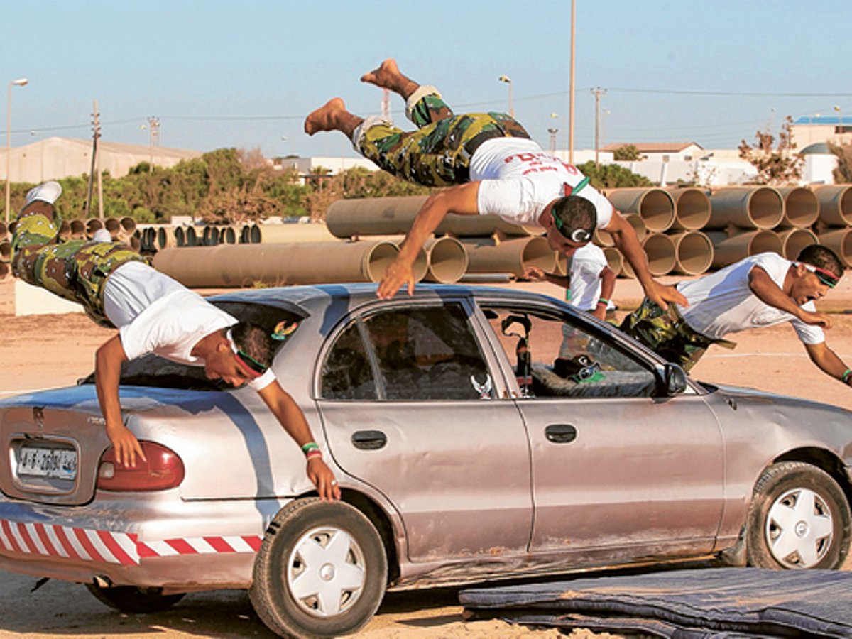 Overthrowing Gaddafi Gaddafi ready to leave power, France says