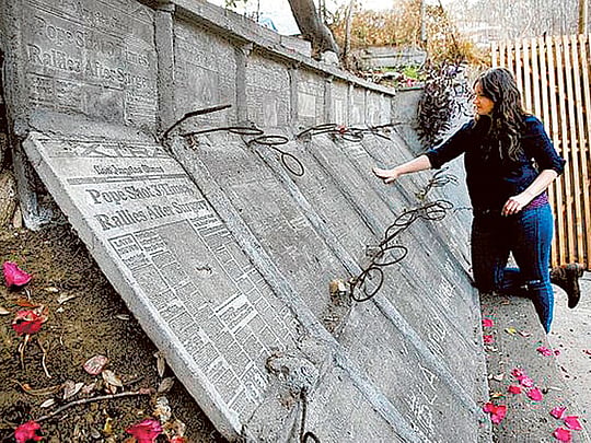 In Highland Park, a ‘newspaper sidewalk’ is machinist’s legacy
