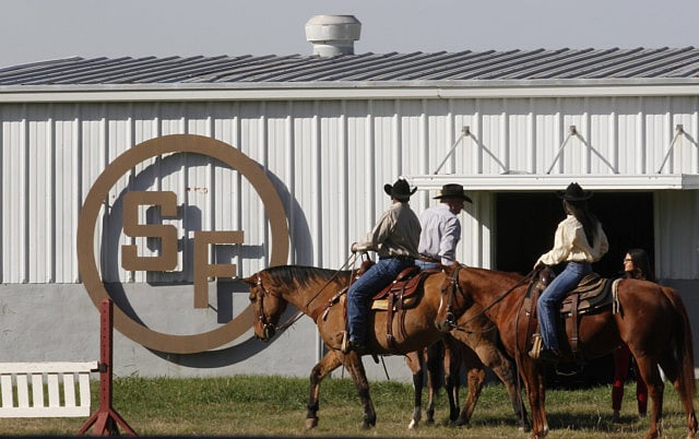 Southfork Ranch draws Dallas fans old and new