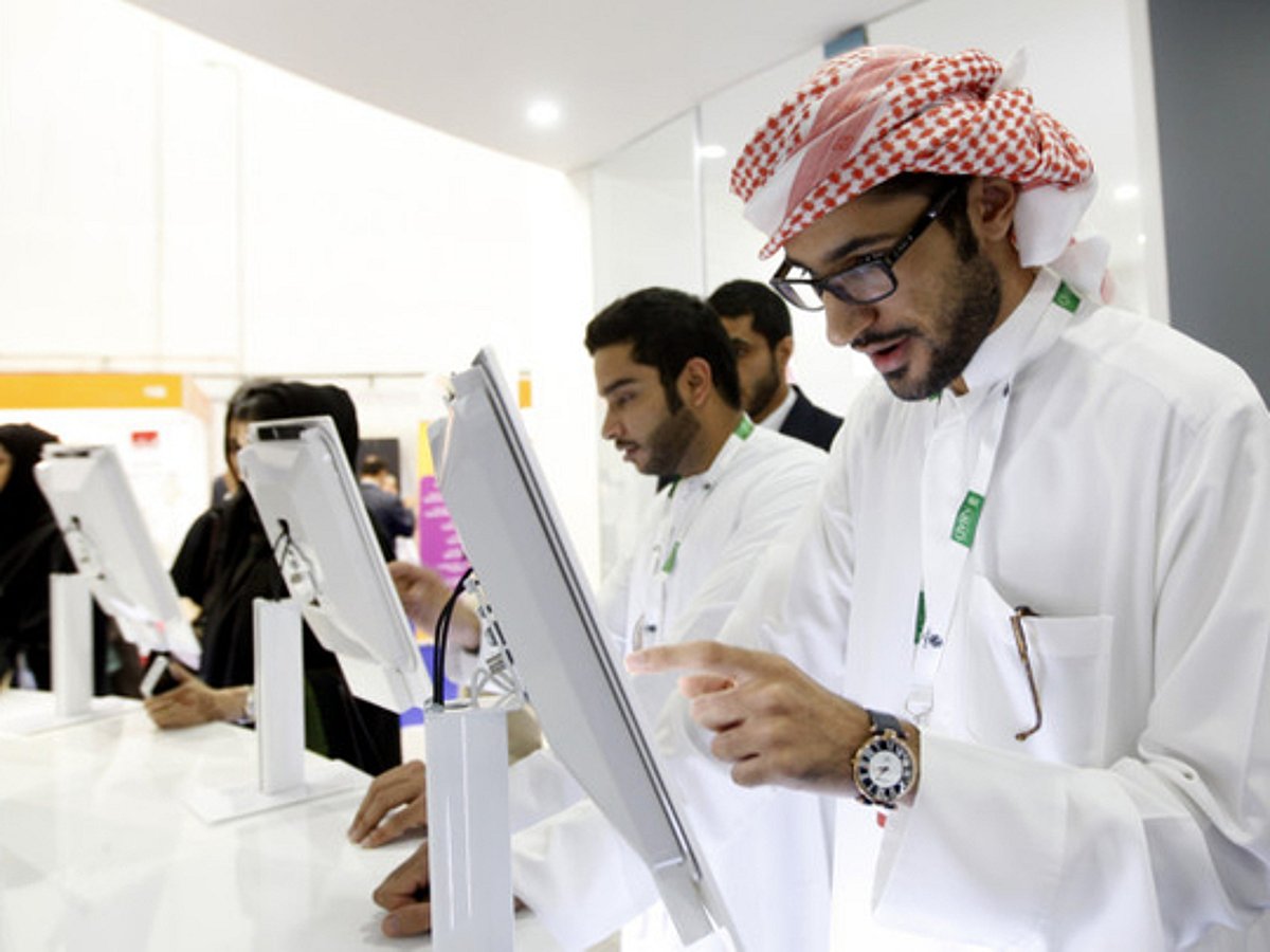 Emirati Localization UAE starts Emiratisation drive in private sector