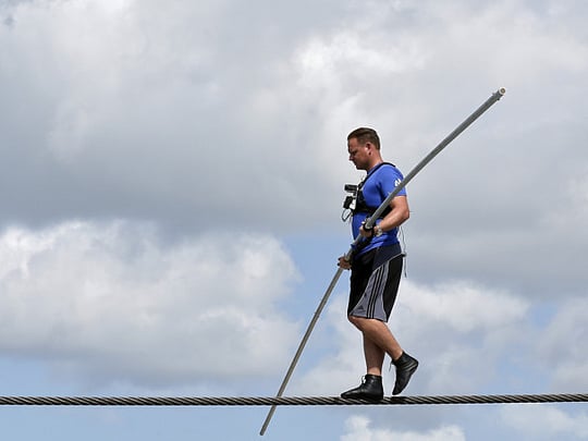 Nik Wallenda to tightrope walk over Chicago River