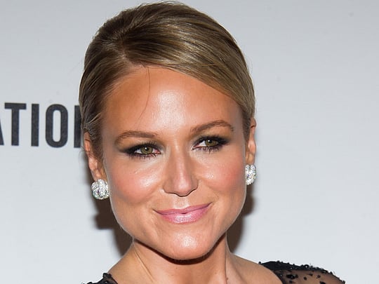 Jewel working on revealing memoir, to be published this fall