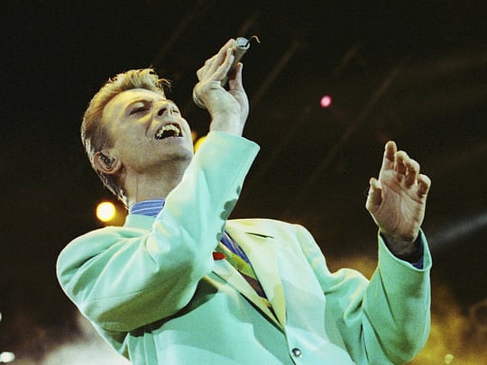 David Bowie tops charts with last album ‘Blackstar’