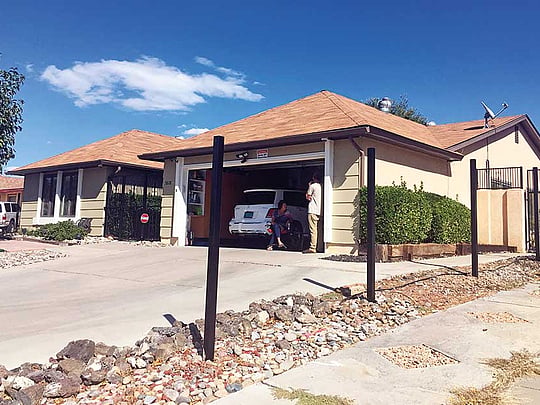 ‘Breaking Bad’ house fenced to block fans